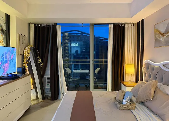 Aparthotel V&m Luxe Azure Staycation