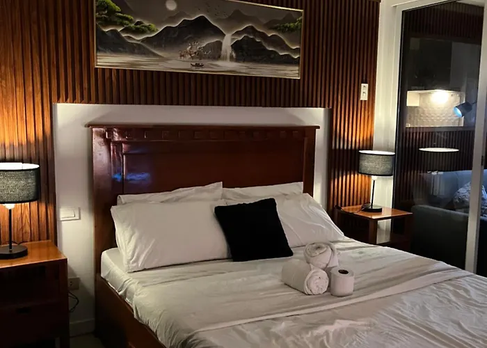 V&m Luxe Azure Staycation Aparthotel