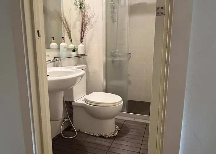 V&m Luxe Azure Staycation Aparthotel