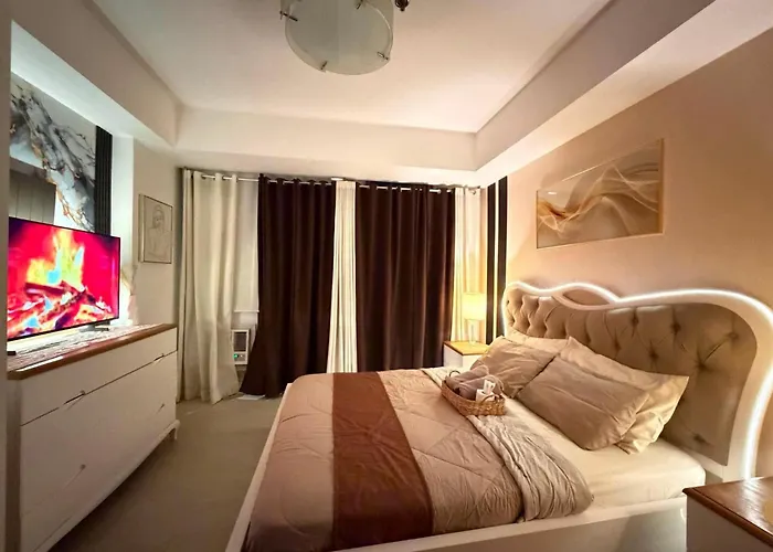 Aparthotel V&m Luxe Azure Staycation *