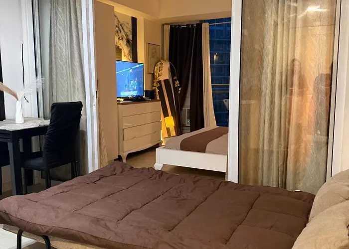 Aparthotel V&m Luxe Azure Staycation *