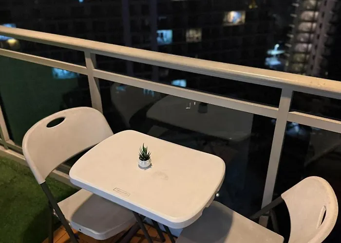 Aparthotel V&m Luxe Azure Staycation *