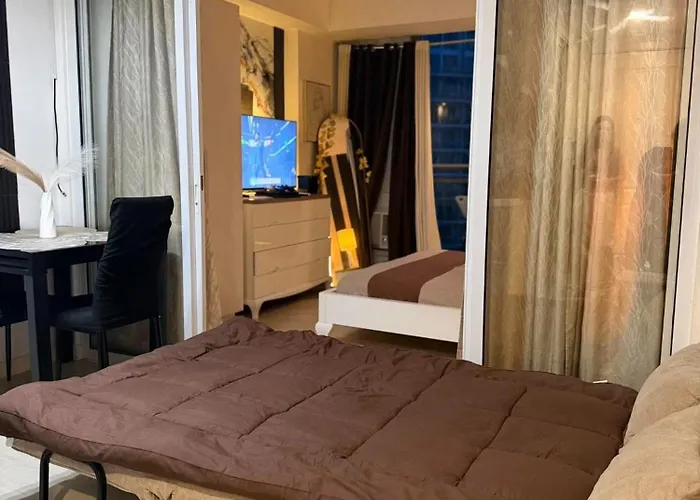 Aparthotel V&m Luxe Azure Staycation